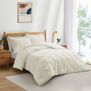 Red Barrel Studio® Suniya White Microfiber Reversible Comforter Set  Jacquard & Tufted & Reviews - Wayfair Canada