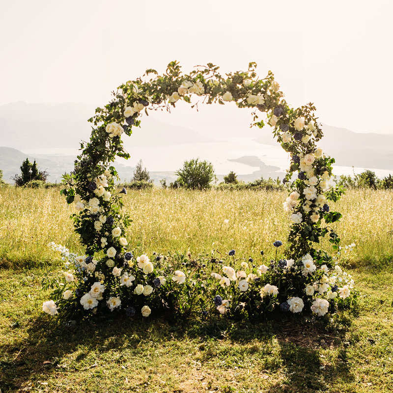 Metal Backdrops & Signs, Gold