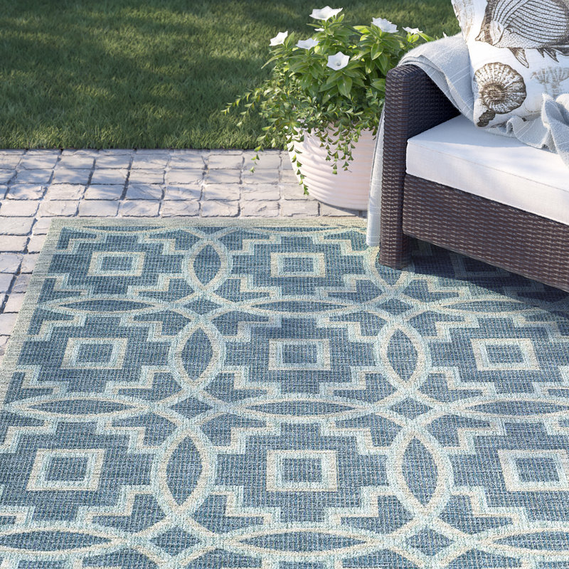 Tapis extérieur bleu marine / gris Riskin, Rectangle 6 pi 7 po x 9 pi 6 po