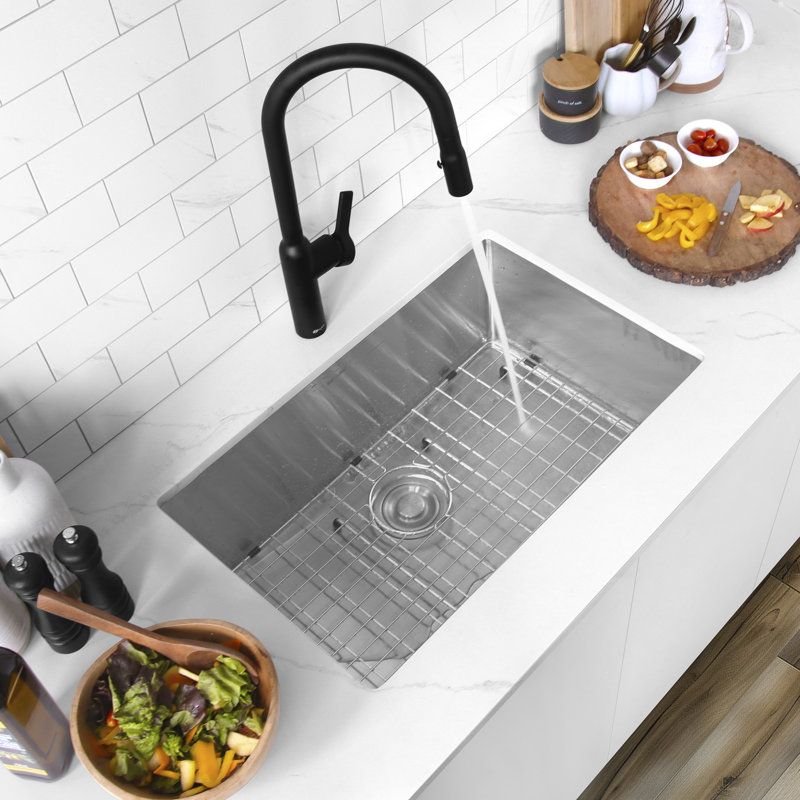 Évier de cuisine à simple cuve 28 "x 18" en acier inoxydable de calibre 16 avec grille inférieure, 16, 10" H x 18" W x 28" D