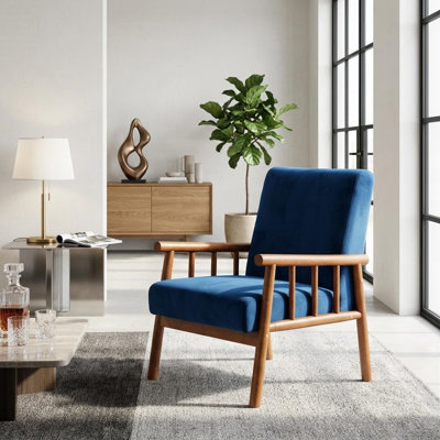 Fauteuil moderne avec pieds robustes