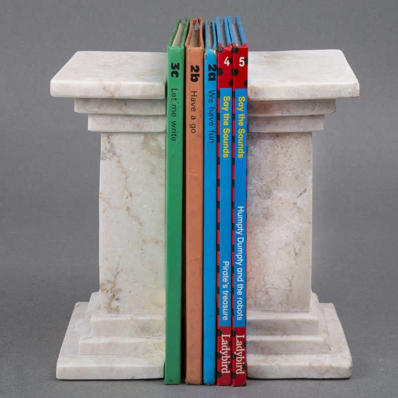 Serre-livres en marbre naturel champagne