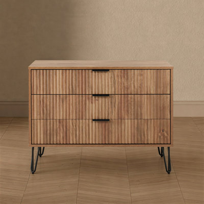 Commode cannelée moderne de 35 po à 3 tiroirs Dumbo