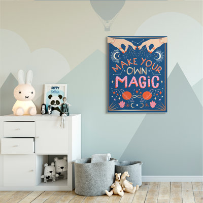 «Make Your Magic Expression Fashion Hands and Constellations»