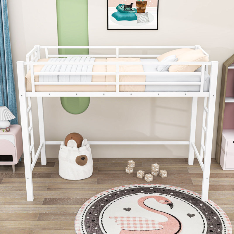 Metal Loft Bed with Guardrails, Simple très long