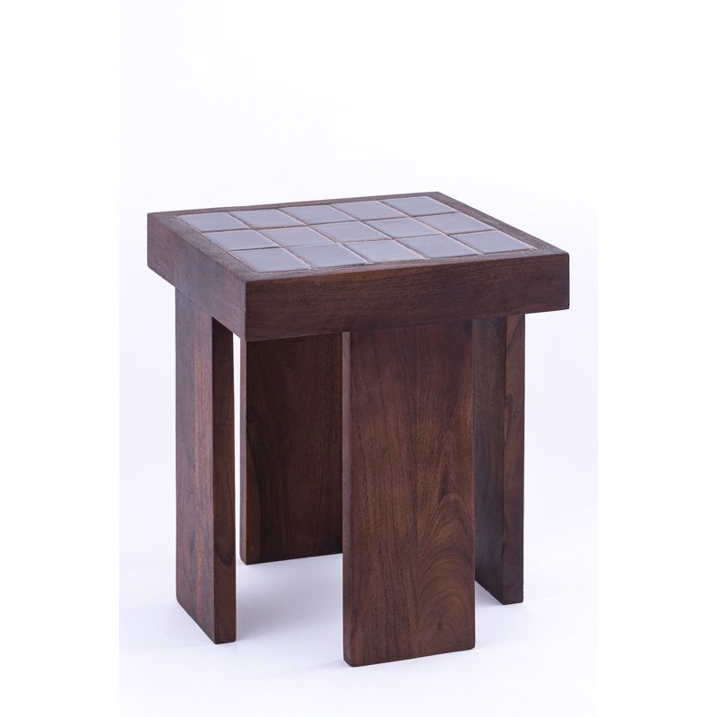 Table en bois avec des tuiles, Brun