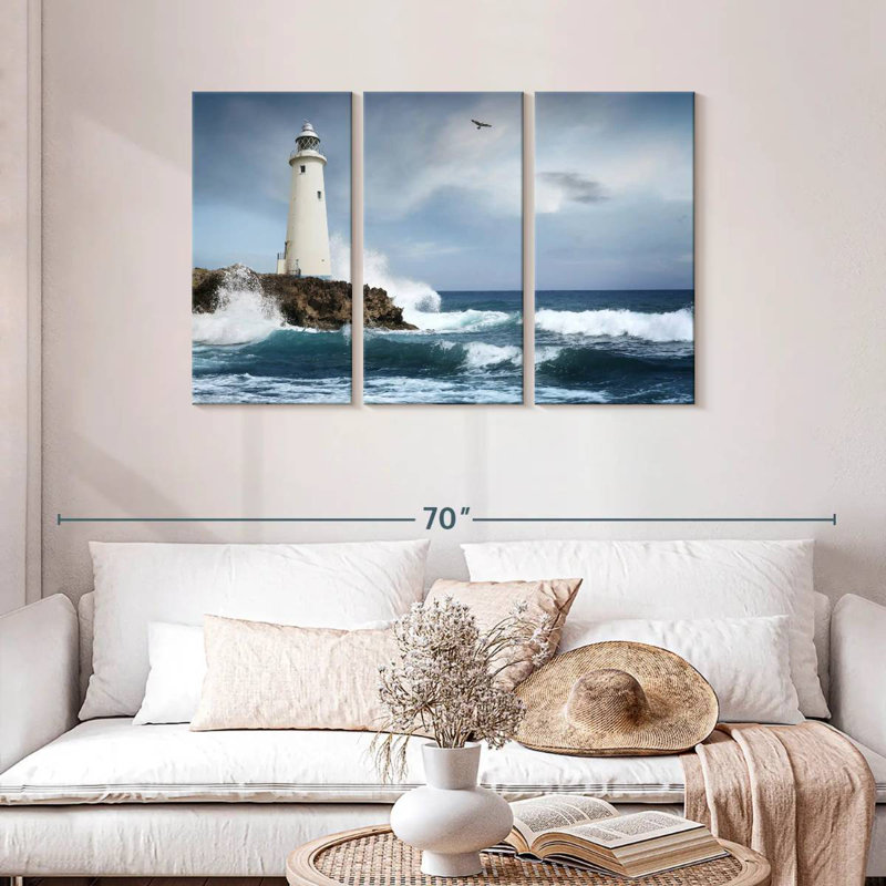 Coastal white lighthouse Aletra, H 28 po x l 45 po