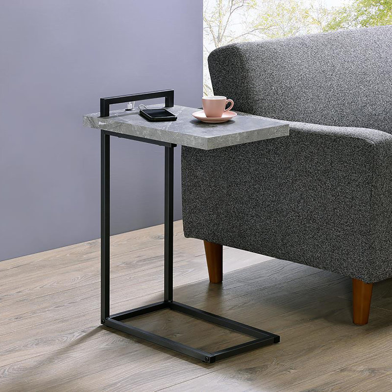 Table en C grise et bronze avec port de charge USB