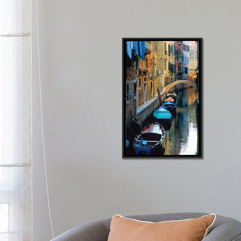 «Lazy Af après-midi, Venise, Italie», reproduction de photo sur toile, H 26 po x l 18 po x P 1,5 po, Toile avec cadre noir
