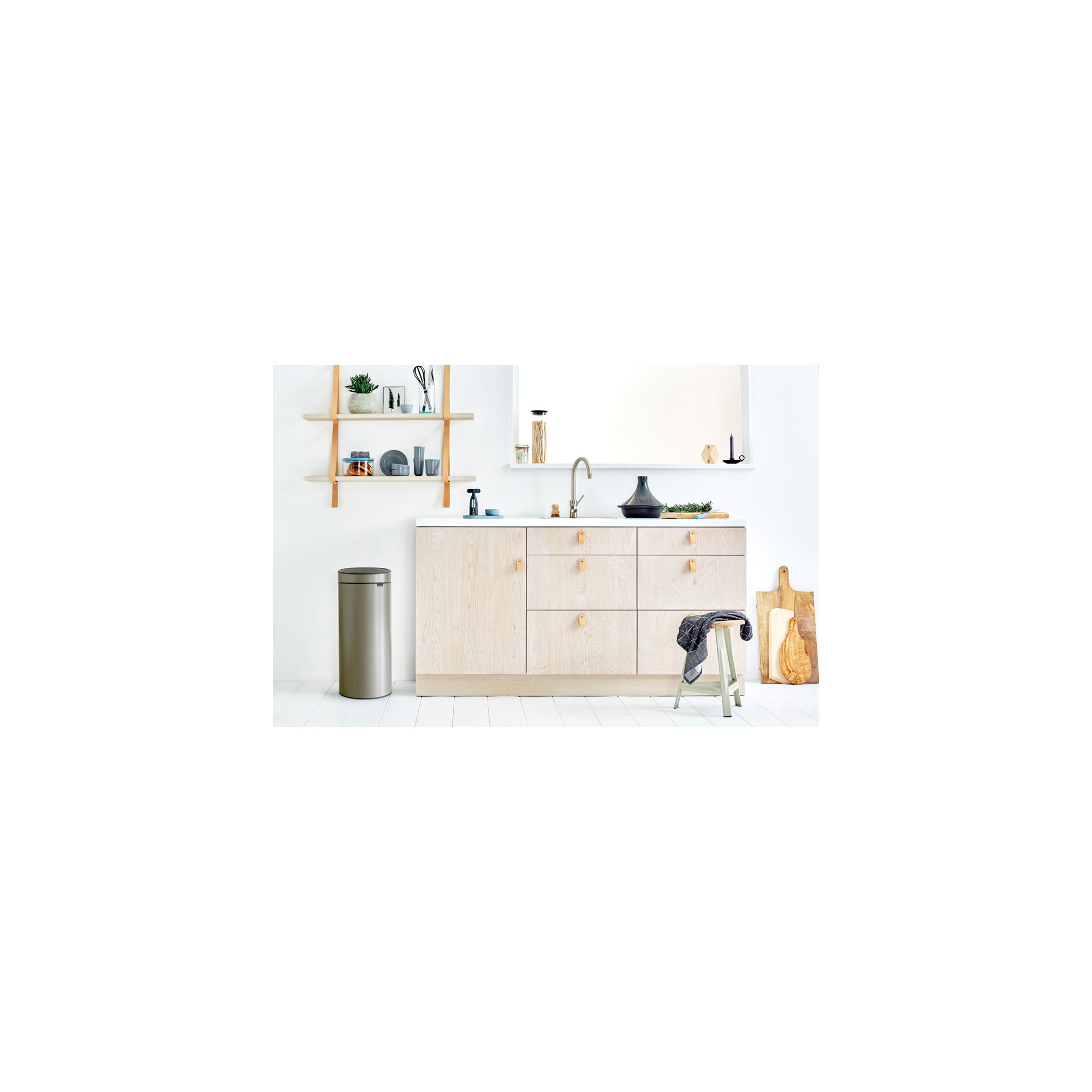 Brabantia 8 Gallon Touch Top Trash Can, Platinum