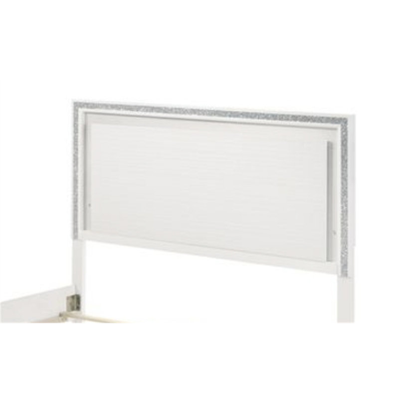 Haiden White Finish Queen Bed W/Led