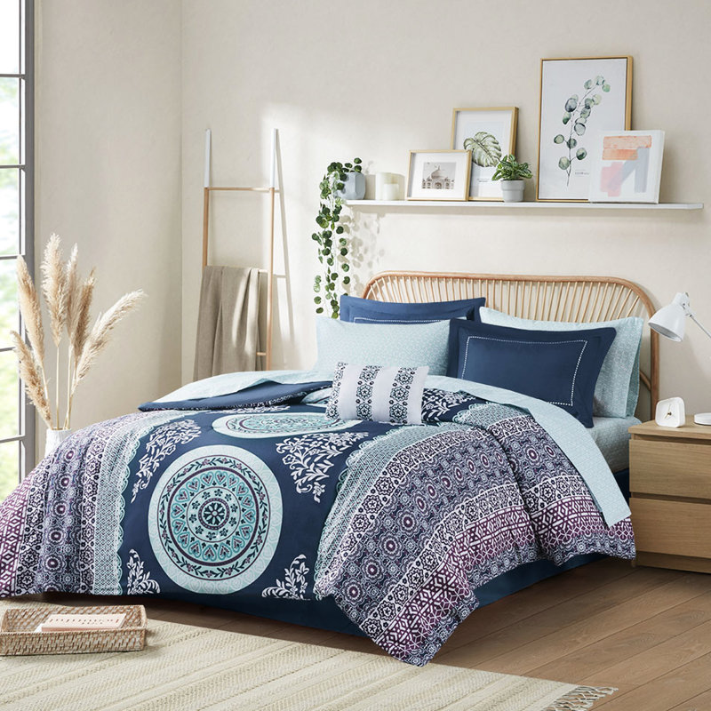 Édredon pour lit simple - Motif médaillon bleu marine, taies décoratives brodées, drap complet, literie moderne et tendance, rembourrage, style relaxant