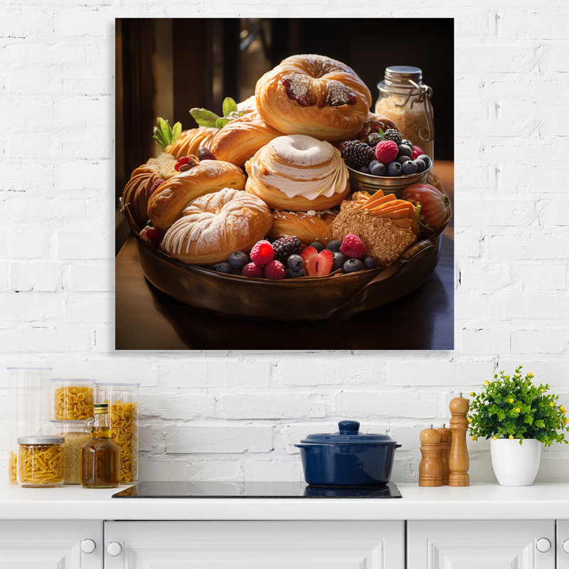 Sweet Pastries I sur toile, H 24 po x l 24 po x P 1 po, Toile tendue