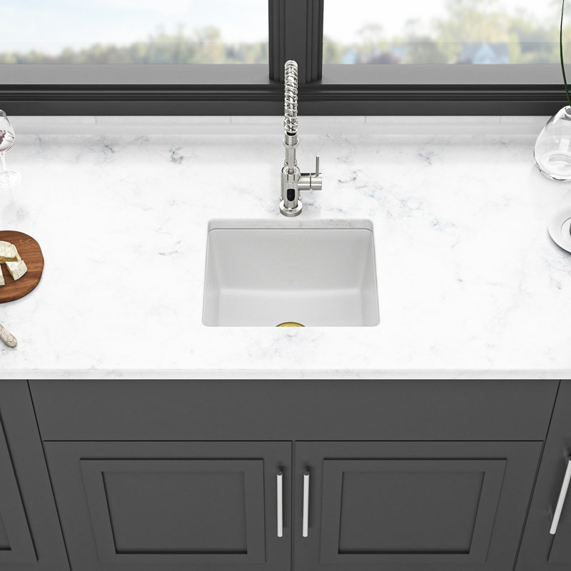 Évier de cuisine encastré en granite blanc, quartz haut de gamme, surface non poreuse réduisant la saleté, coins arrondis, bonde standard, support de séchage, conception à pinces à quartz, solide et silencieux