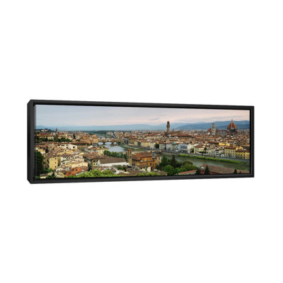 Bâtiments dans une ville, Ponte Vecchio, rivière Arno, Duomo Santa Maria Del Fiore, Florence, Toscane, Italie - reproduction d'art sur toile tendue