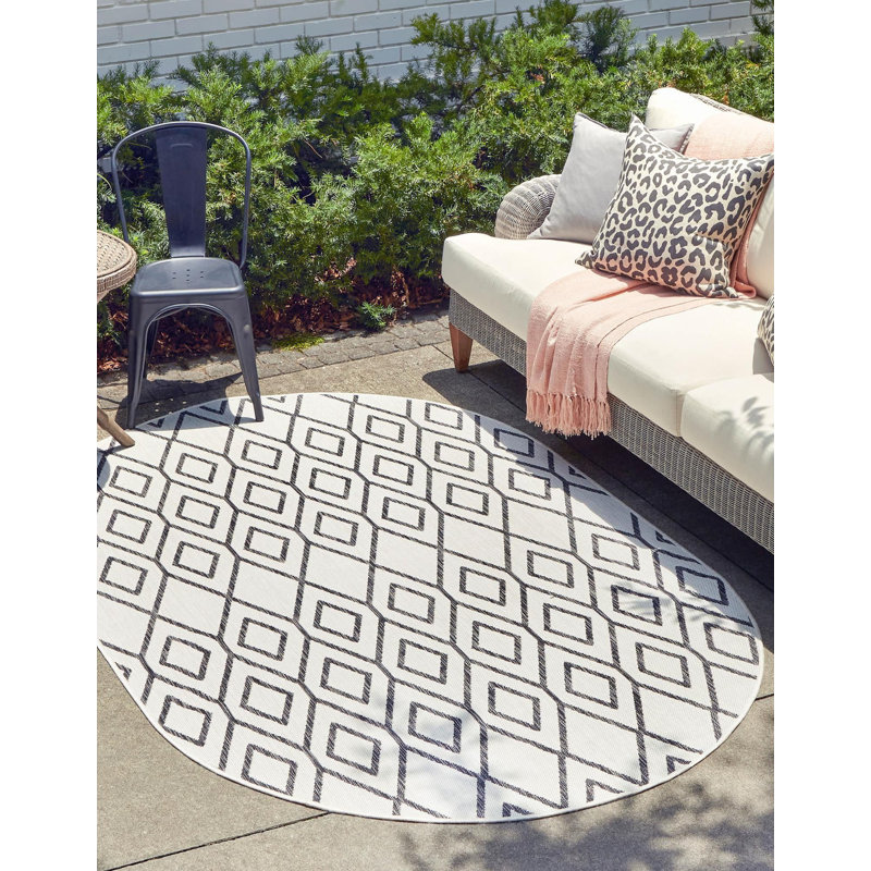 Outdoor Destiny Area Rug , Oval 5'3" x 8'