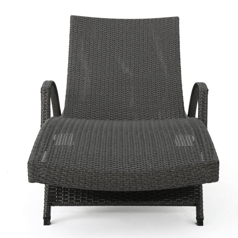 Salem Pe Wicker Chaise Lounge With Arm