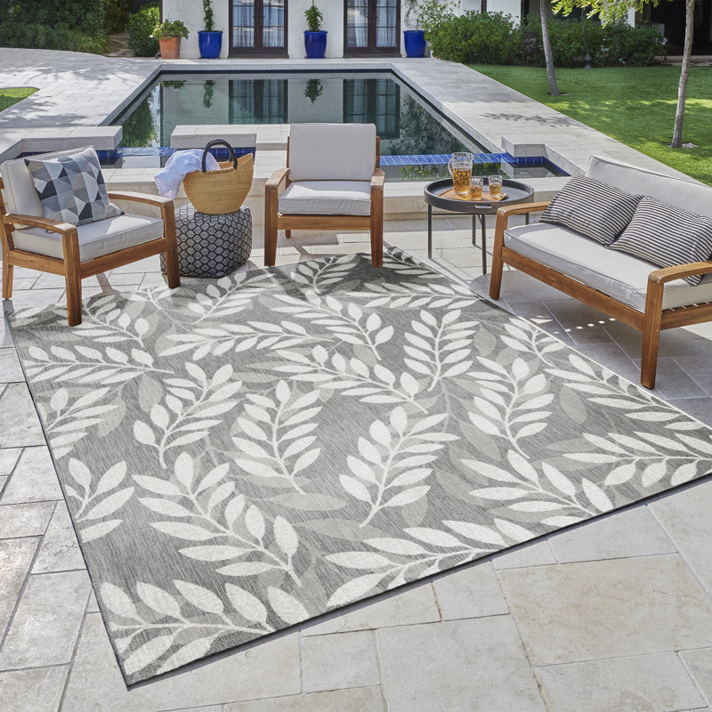 Solterra Ramo Charcoal Gray Cream Ivory Casual Leaves Flatweave Polypropylene Indoor/ Outdoor Area Rug, Rectangle 5'3" x 7'