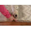 Tapis beige noué à la main de conception unique 5 pi x 7 pi 9 po