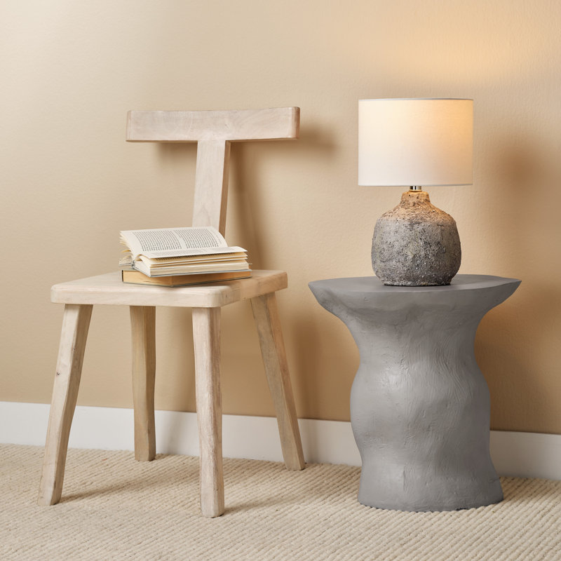 Table de bout Sculpt, Ciment rustique