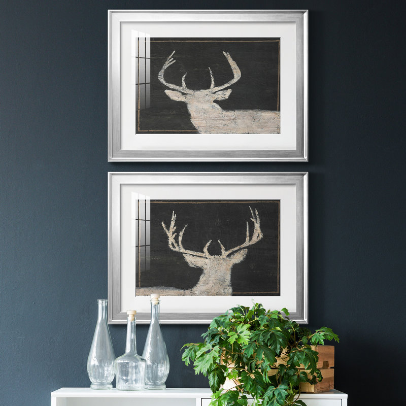 Brow Tine Deer I - ensemble de 2 reproductions de cadres photo, H 30,5 po x l 45 po x P 1 po, Cadre argenté