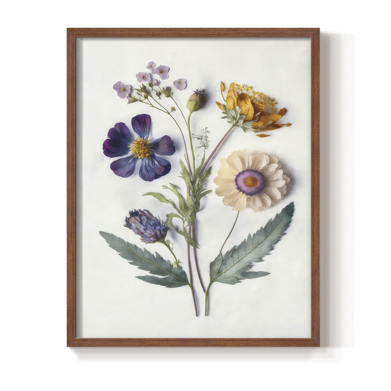 Pressed Flower Memories I, reproduction encadrée - bois massif, Noyer, H 30 po x l 24 po