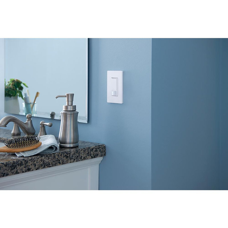 Lutron Maestro Occupancy 5 amps Single Pole Motion Sensor Triple Combination Switch White 1 pk