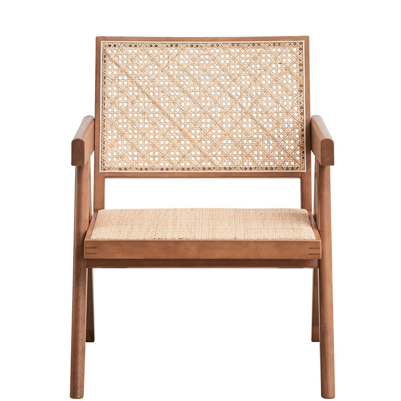 Chaise beige et naturelle avec pieds pour un siège pratique et respirant