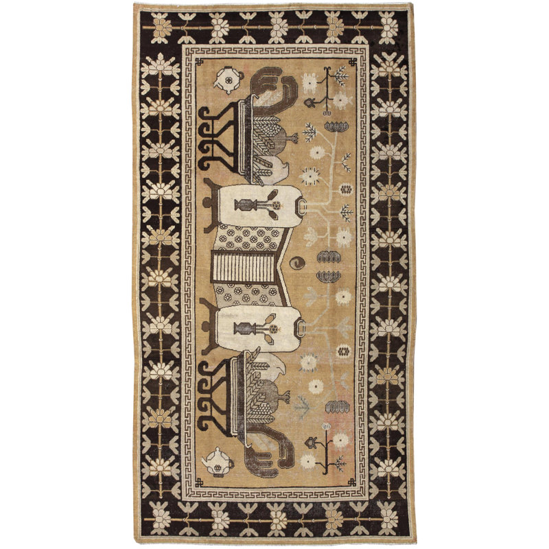 Tapis unique jaune, or et brun de 5 pi 4 po x 10 pi 9 po Khotan