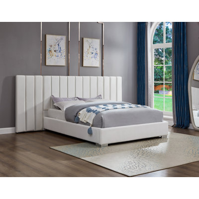 Lit plateforme luxueux en velours avec tête de lit capitonnée Channel