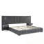 Grand lit tapissier en chenille avec table de chevet-1047647817