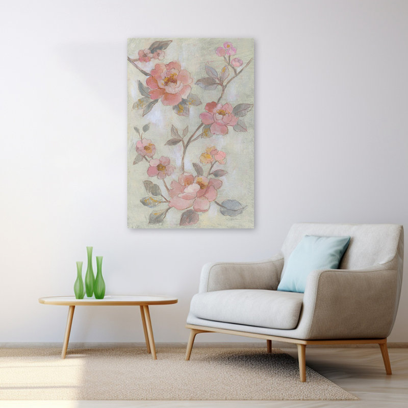 Romantiques fleurs printanières I - crème de fleurs de chinoiserie asiatique, H 48 po x l 32 po