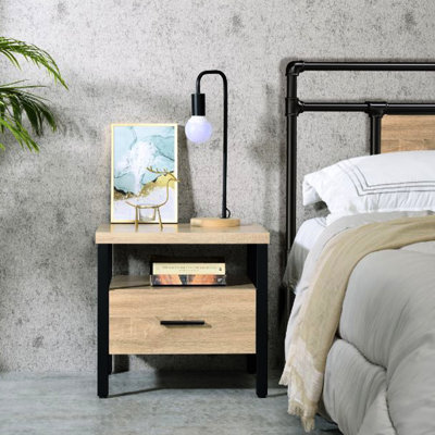 Table de chevet à un tiroir avec tablette, noir et chêne, aspect minimaliste rustique à 1 niveau de chêne