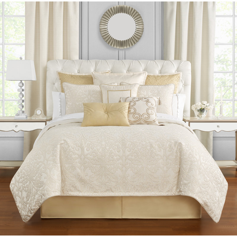 Valetta 6PC Comforter Set, Queen Comforter + 2 Standard Shams