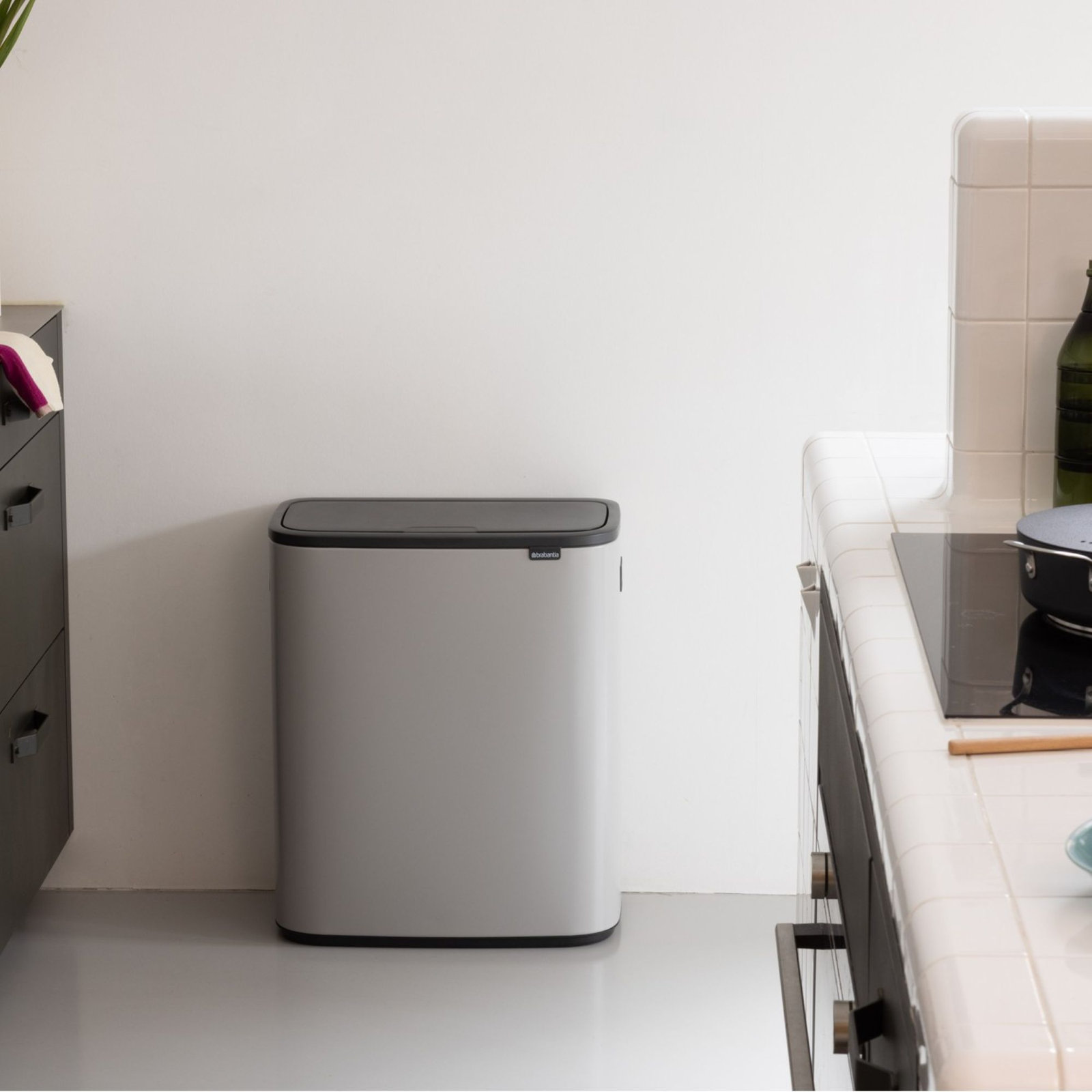 Brabantia Bo 16gal Touch Top Trash Can, Soft Gray