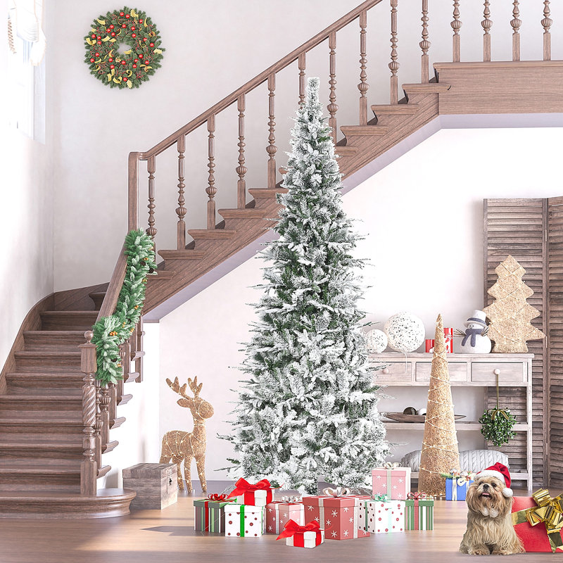 Arbre de Noël artificiel pin enneigé 9 pi avec branches réalistes et 1159 pointes