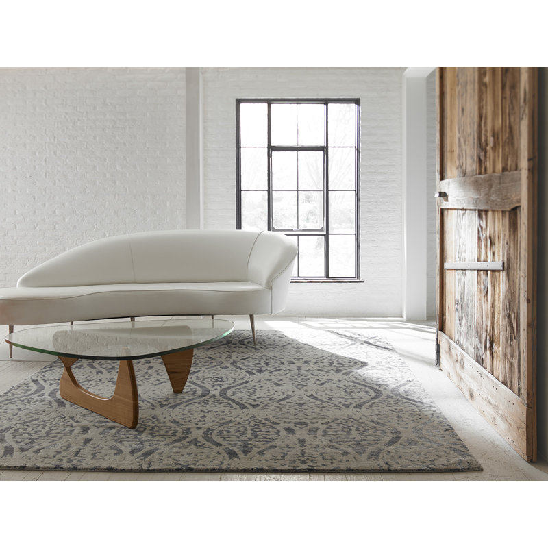 Santistevan Damask Area Rug in Gray/Blue, Rectangle 5' x 7'