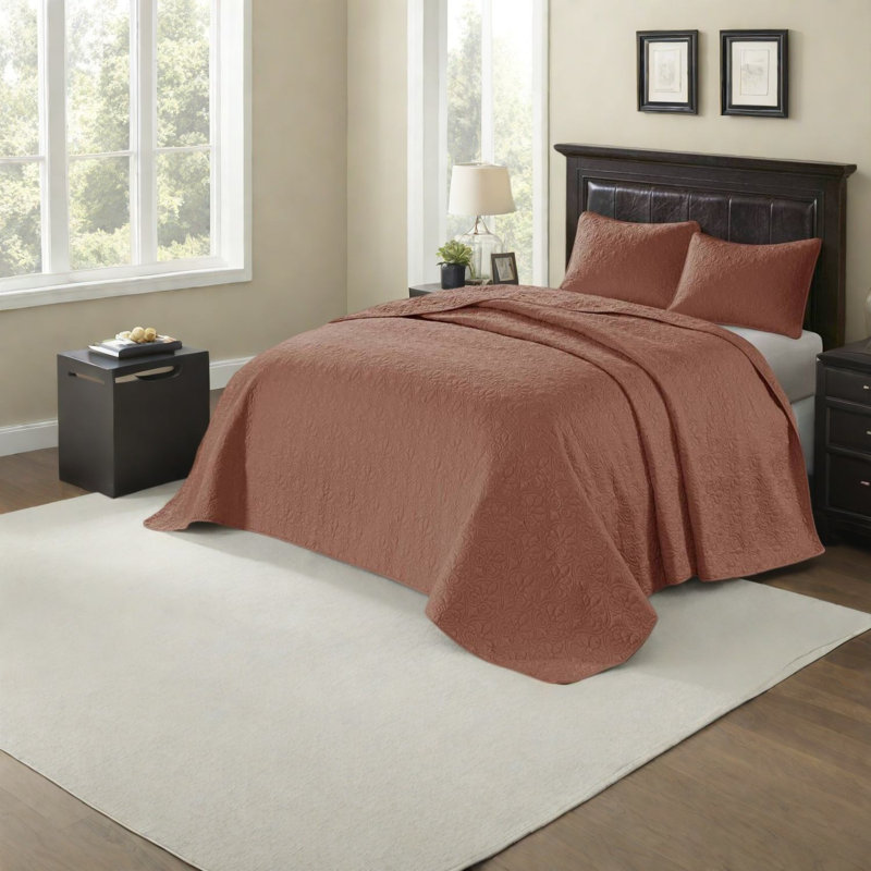 Premium Red Bedding Sets, Polyester Comfort, Modern Reversible Design For Home