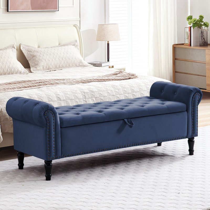 Banc de rangement Lunara 67 po pour chambre à coucher, format king, avec siège capitonné et accoudoirs arrondis, Velours bleu