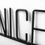 «Work Hard and Be Nice», décoration murale