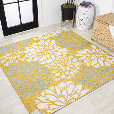 Zinnia Modern Floral Textured Weave Yellow/Cream Indoor/Outdoor Rug