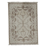 Hand-Knotted High-Quality Gray and tan Area Rug