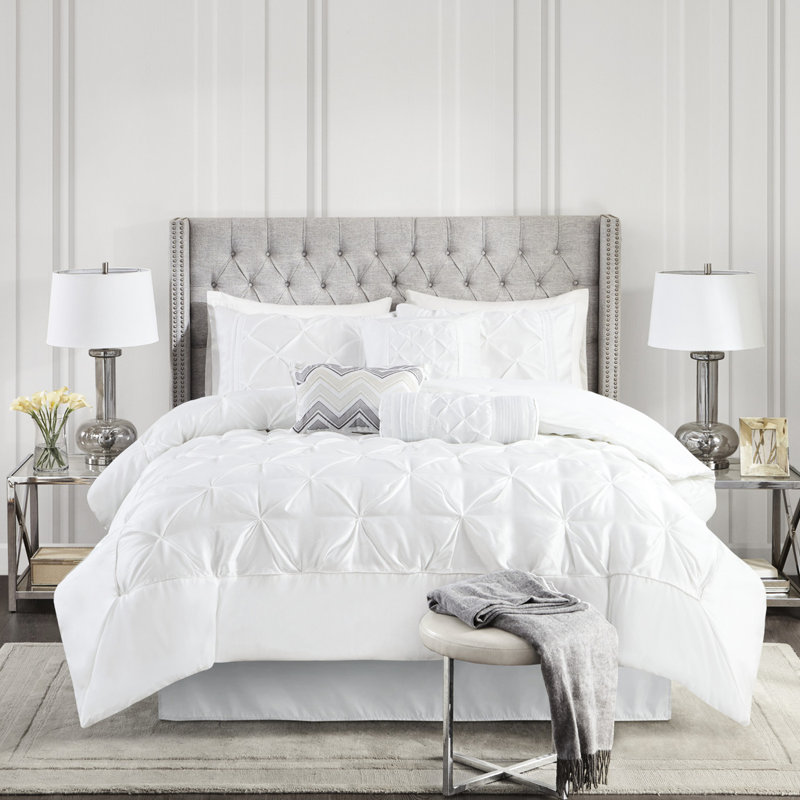 Édredon 7 pièces blanc très grand - 1 édredon, 2 taies décoratives, 3 coussins, jupe de lit Lavable à la machine Douceur décorative Repassage facile à la vapeur