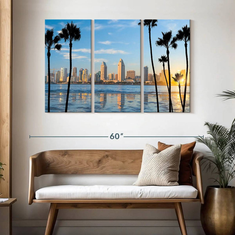 Silhouette du centre-ville de Sireci, San Diego, H 32 po x l 50 po