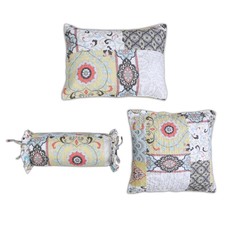 Paramore Floral Quilt, King Quilt + 2 Shams + 3 Pillows