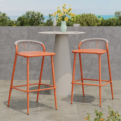 Tabourets de bar d'extérieur à structure en aluminium à hauteur d'assise de 29 po avec dossier en forme de feston tissé à la corde, ensemble de 2, orange