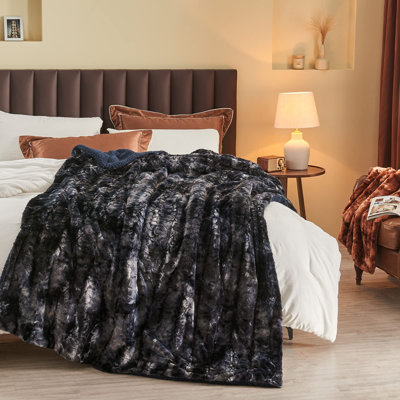 Atanasia Throw Blanket