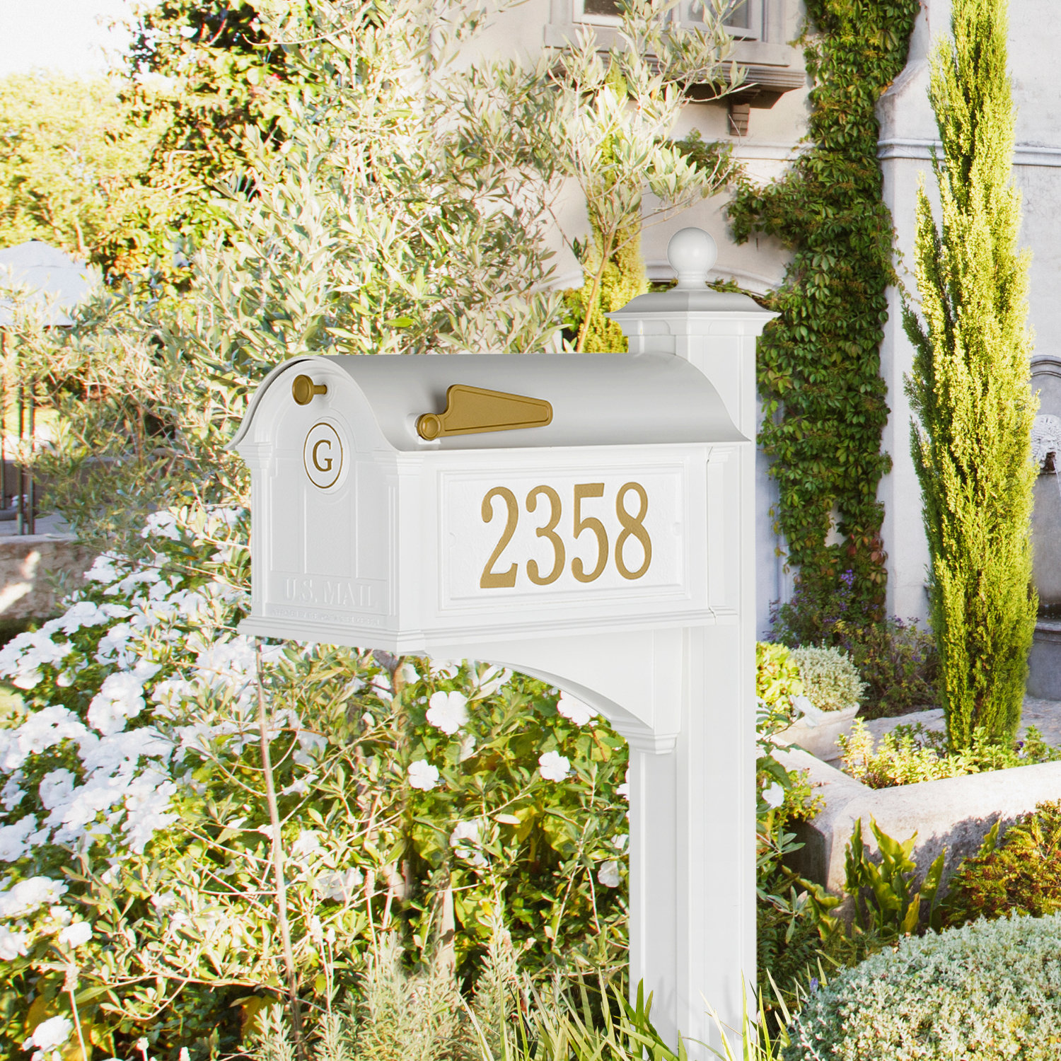 Balmoral Post-Mounted Mailbox, White, Yes