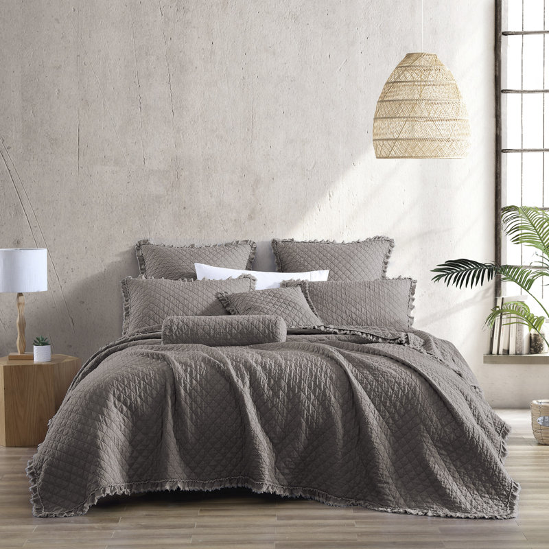 Deniaud Reversible Quilt Set, Gray, Twin Quilt + 1 Standard Sham