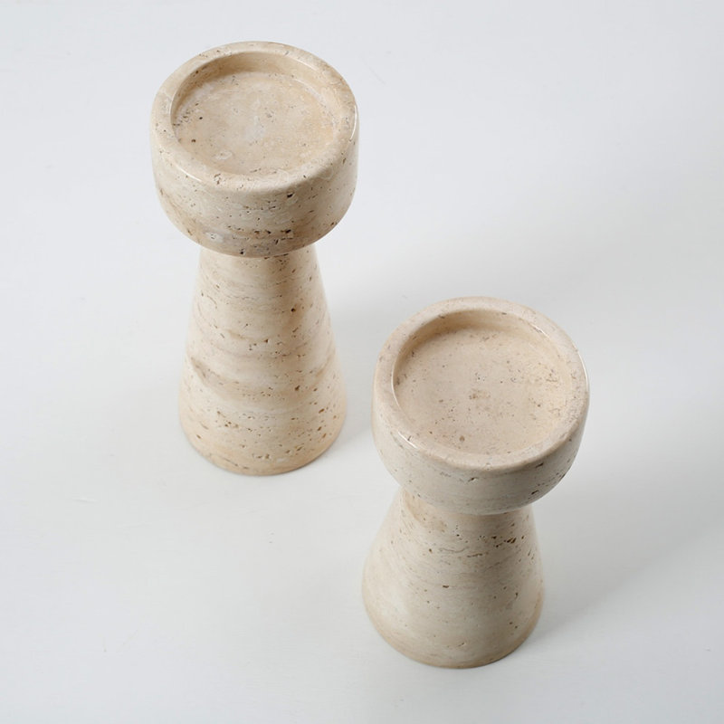 Ensemble de deux porte-bougies en travertin